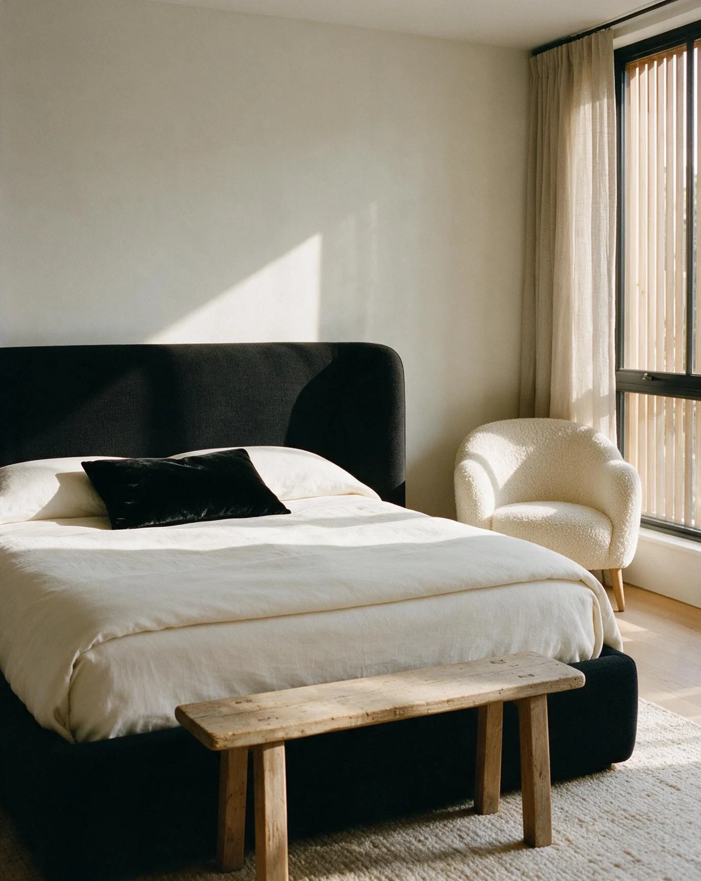 Black Bed for Modern Drama 1