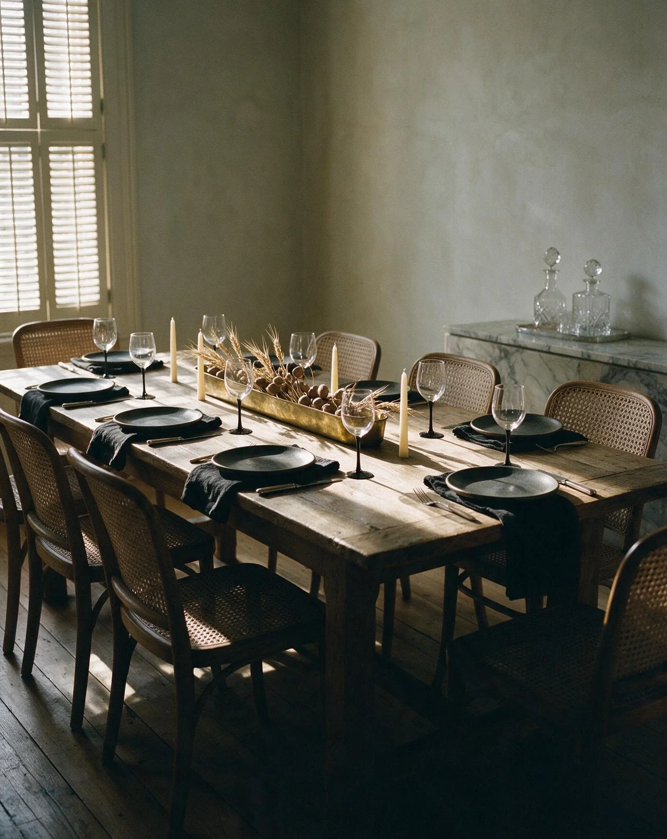 Elegant Black Tablescape for Adults 2